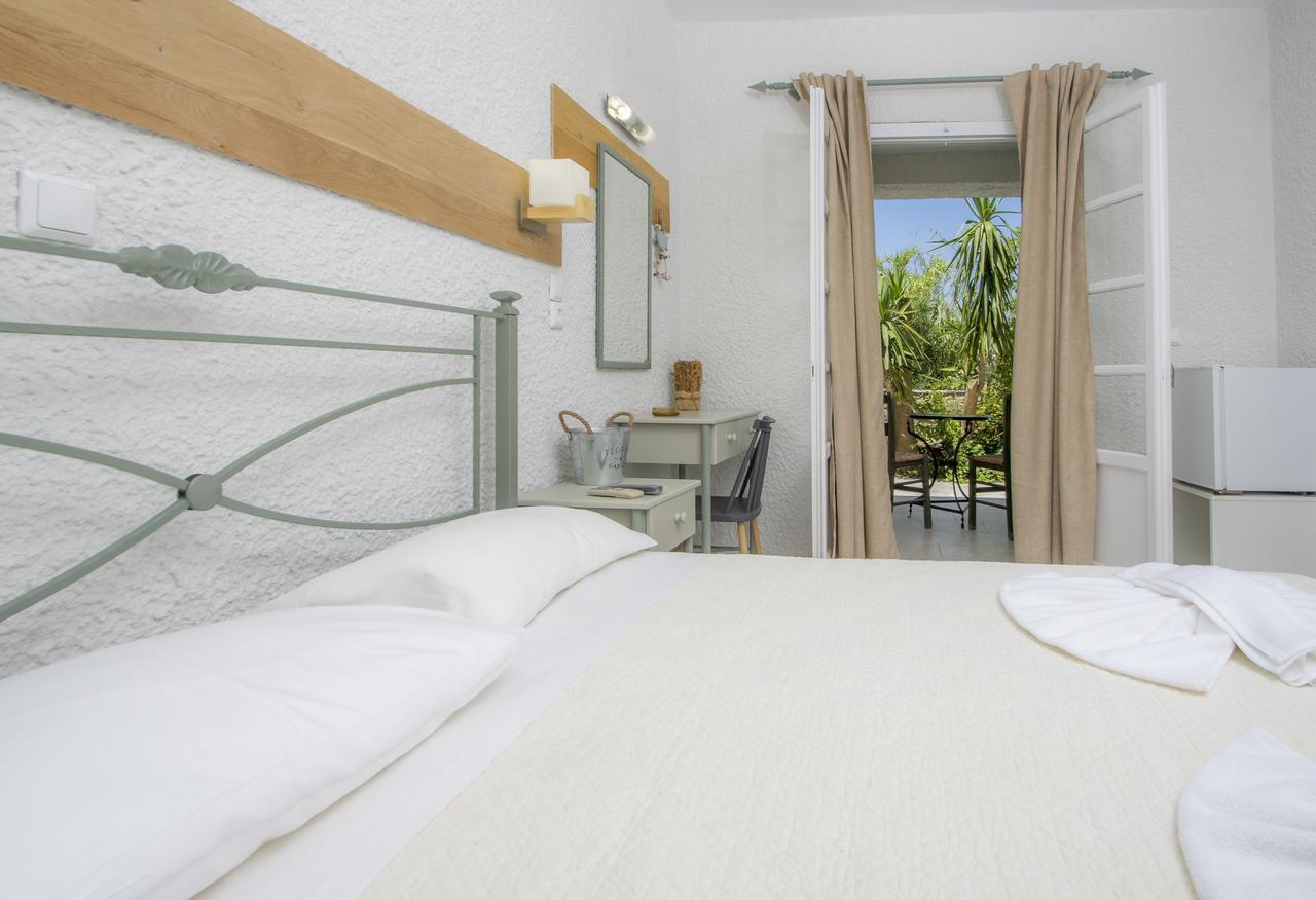Syros Inn Galissas Exterior photo